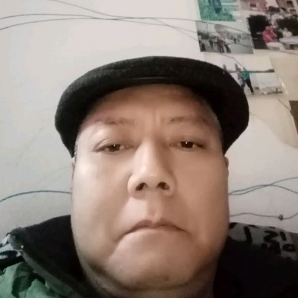 萝莉蹁跹寒冷的照片