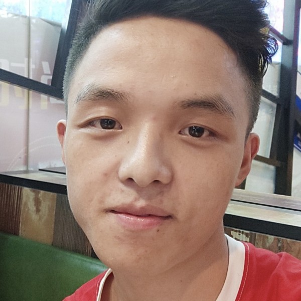 青栀活泼的照片