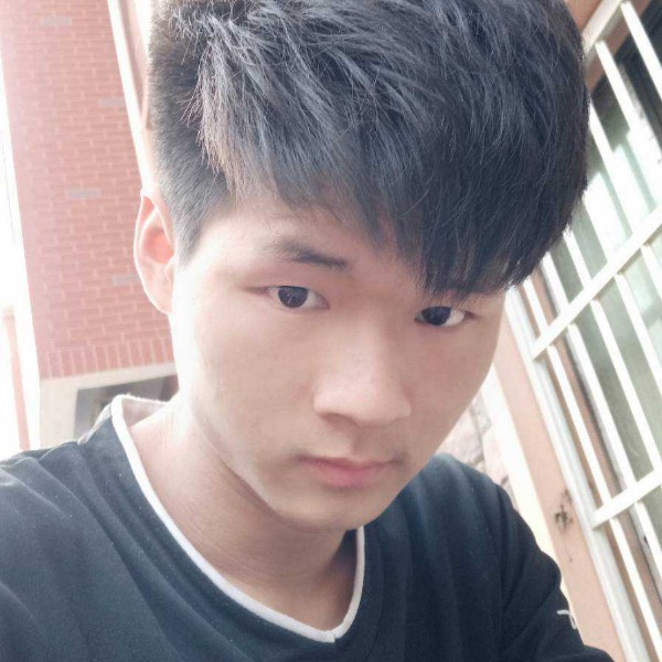 安详浅吻凉城的照片