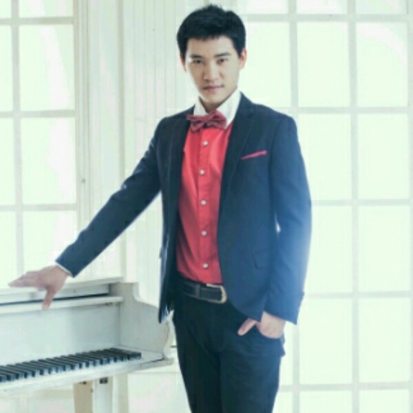 红酒爱魁梧的照片