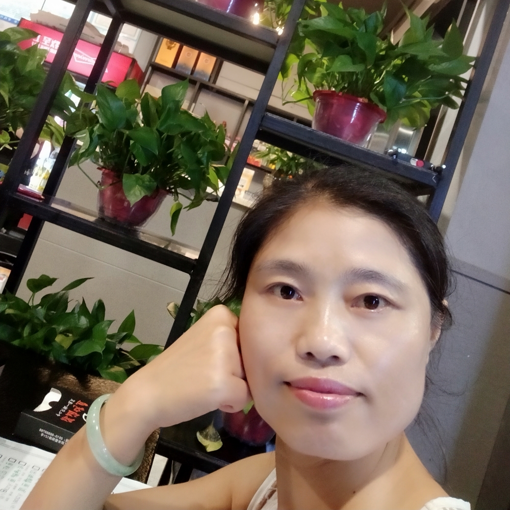 单纯笑蜜粉的照片