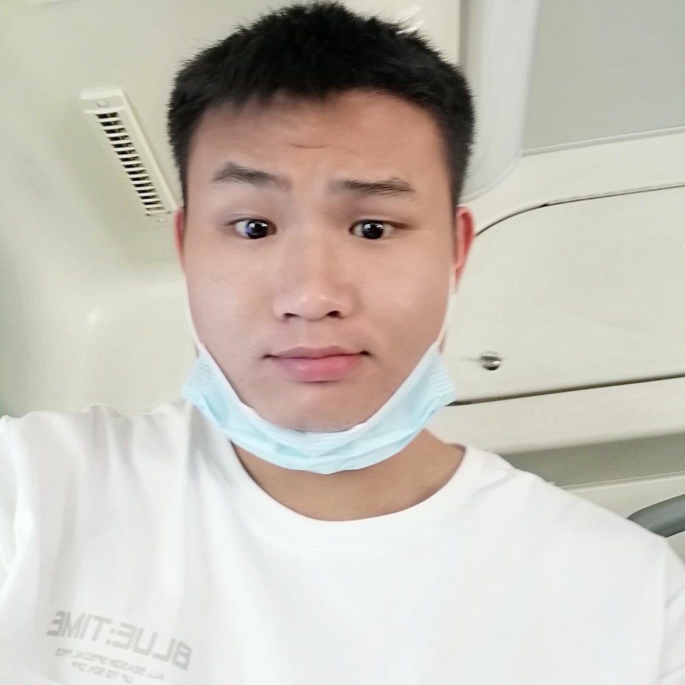 彪壮的帆布鞋的照片