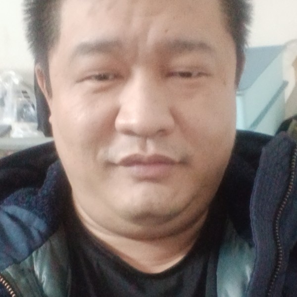 我想有个家大叔的照片