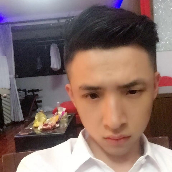 小池雅人的照片