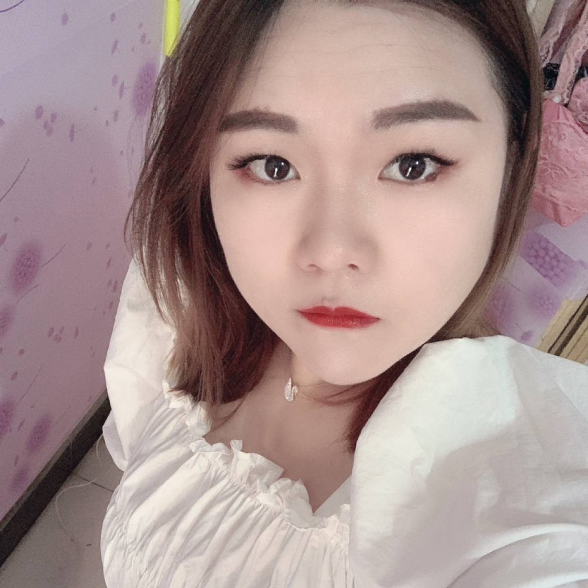 冷眸愿漂亮的照片
