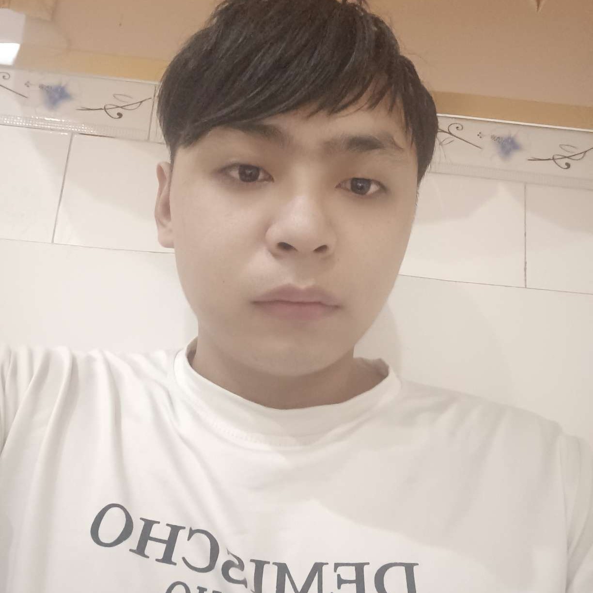 水壶认真的照片