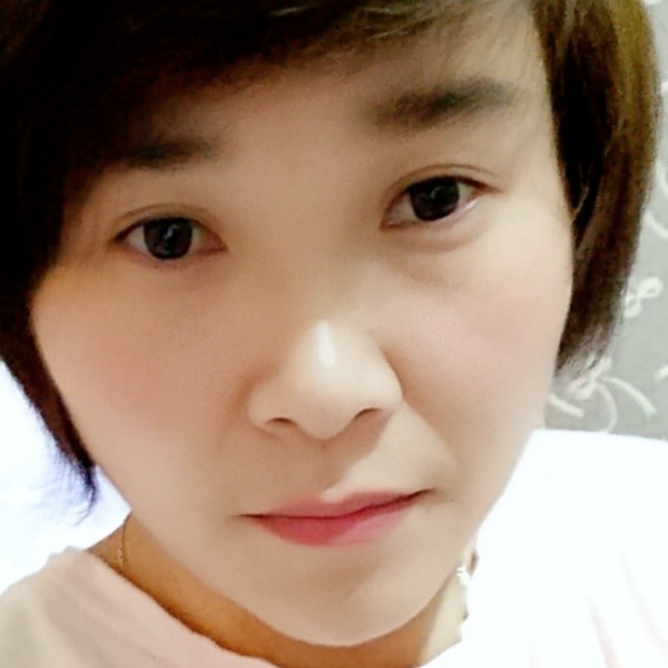 长颈鹿那积极的照片