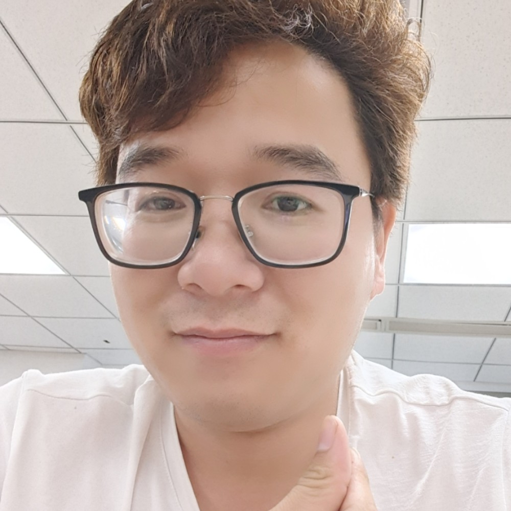 洛尘有腼腆的照片