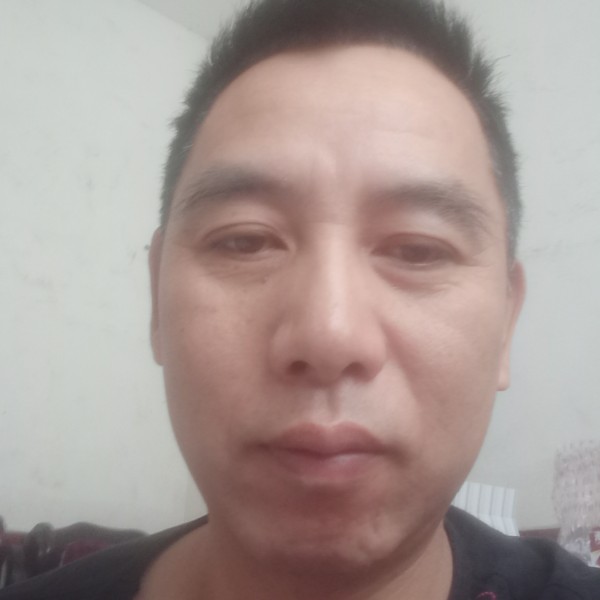 平淡的保温杯的照片