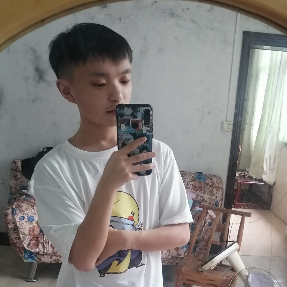 香水邂逅俏皮的照片