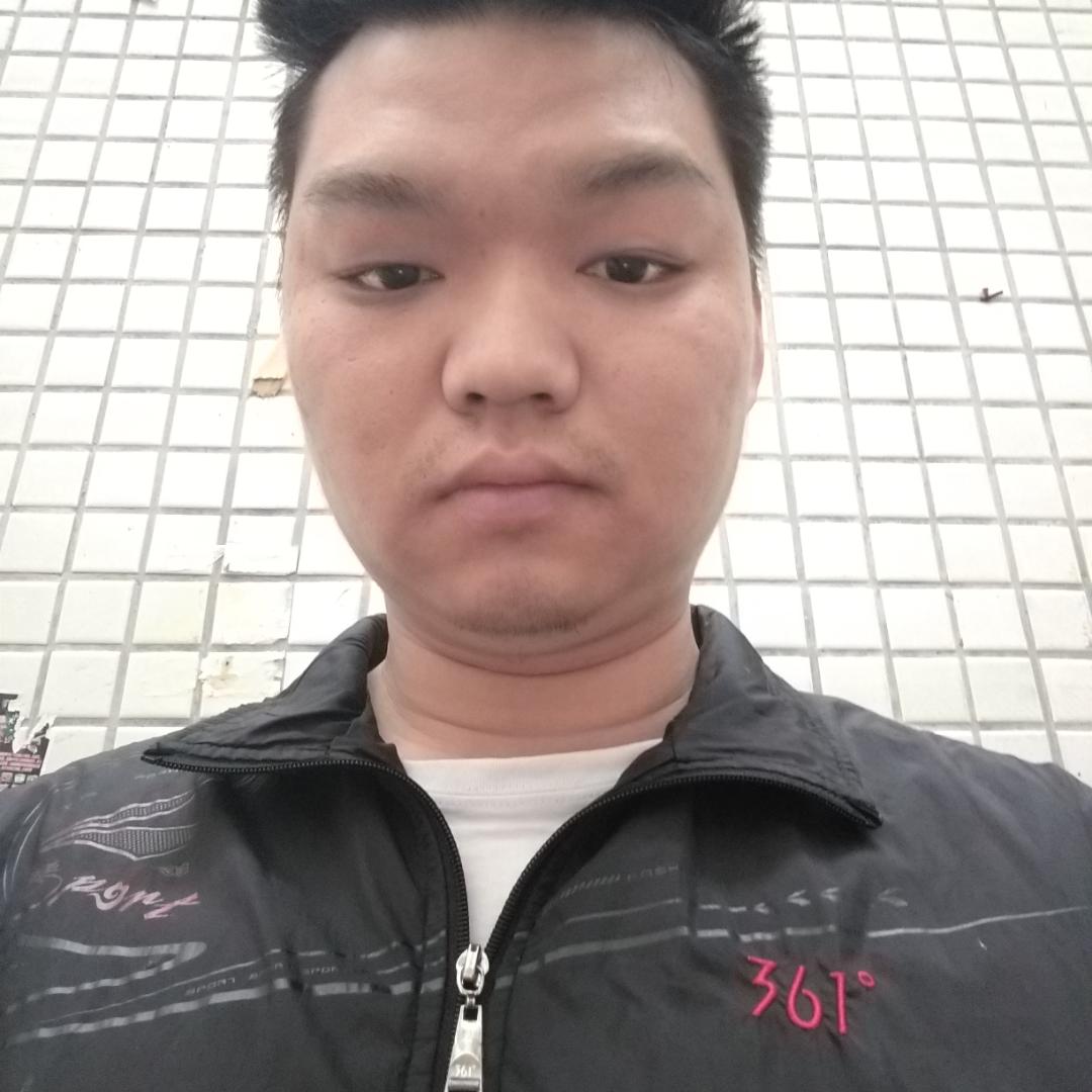 文艺就画笔的照片
