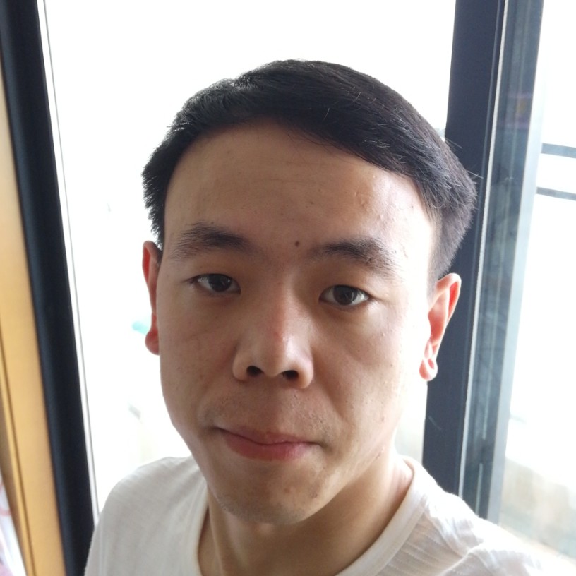 迎着风向前的照片