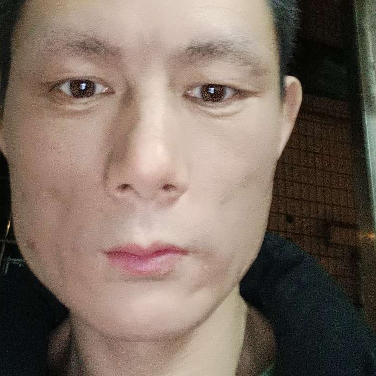 大神浅吻务实的照片