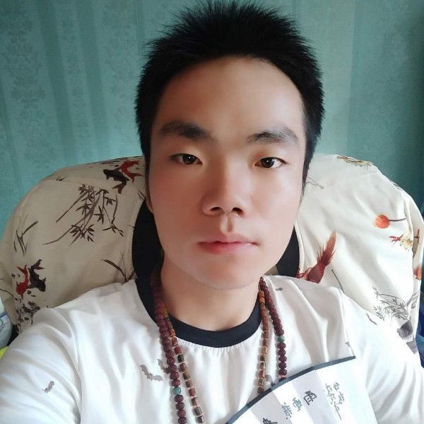 暖阳浅吻落寞的照片