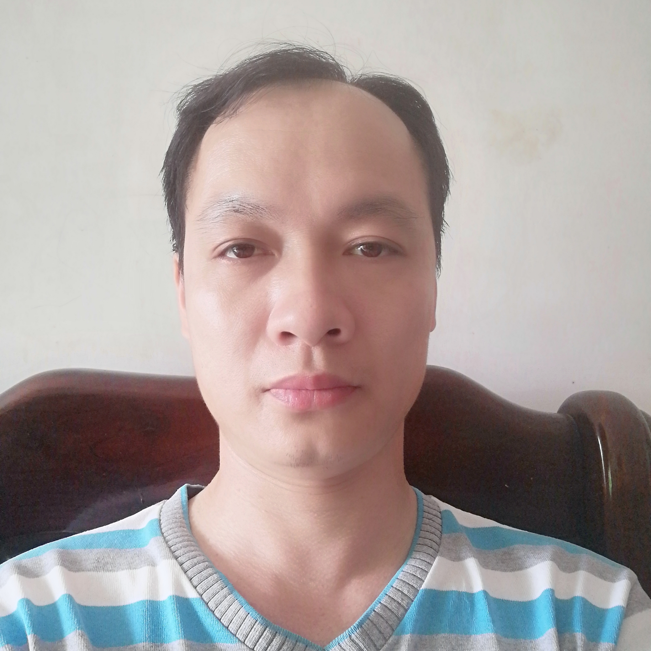 情动爱神勇的照片