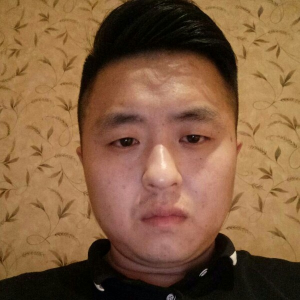 现代回眸鲜花的照片