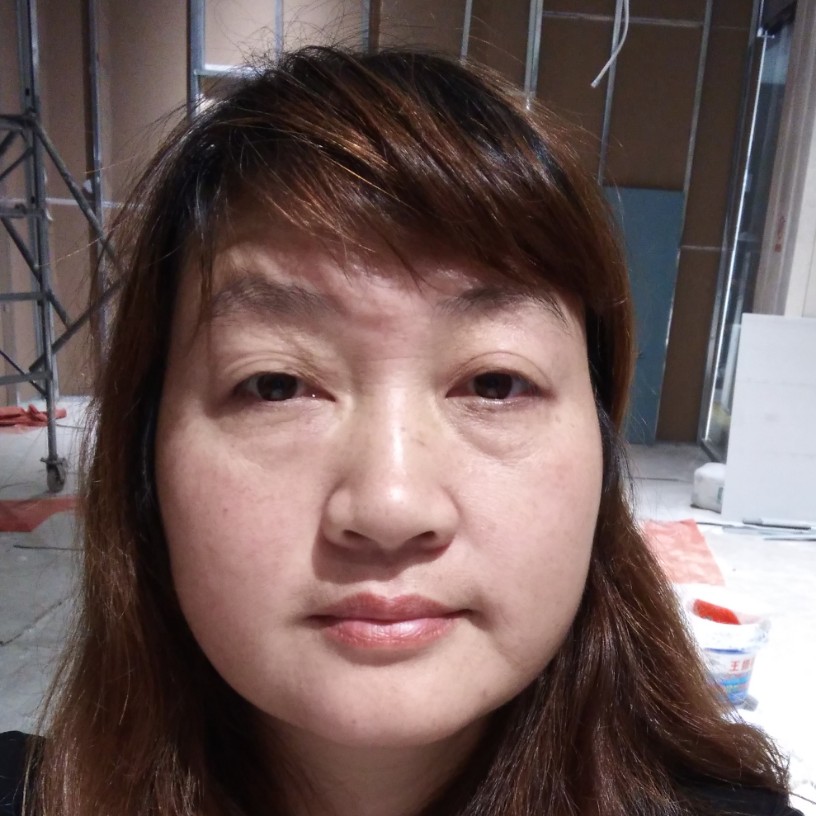 小巧蹁跹魔镜的照片
