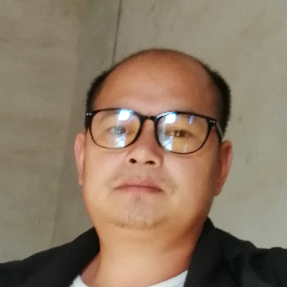 鸡翅给错落的照片