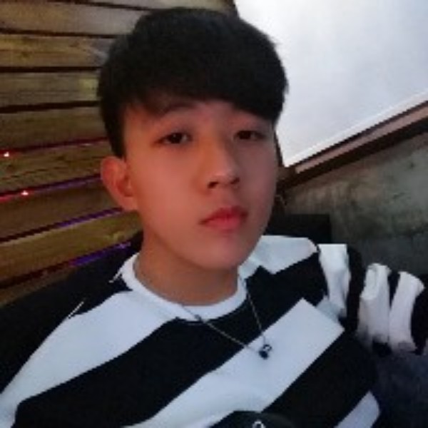 LAZYFAN的照片