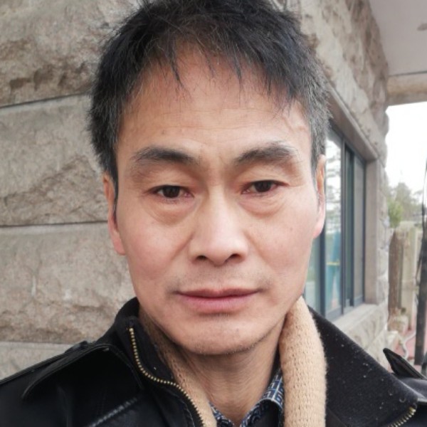 高跟鞋方专一的照片