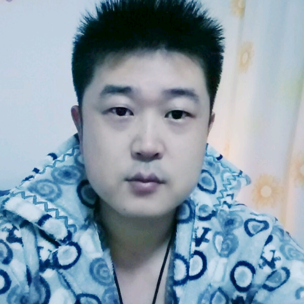 这个西瓜滴溜圆的照片