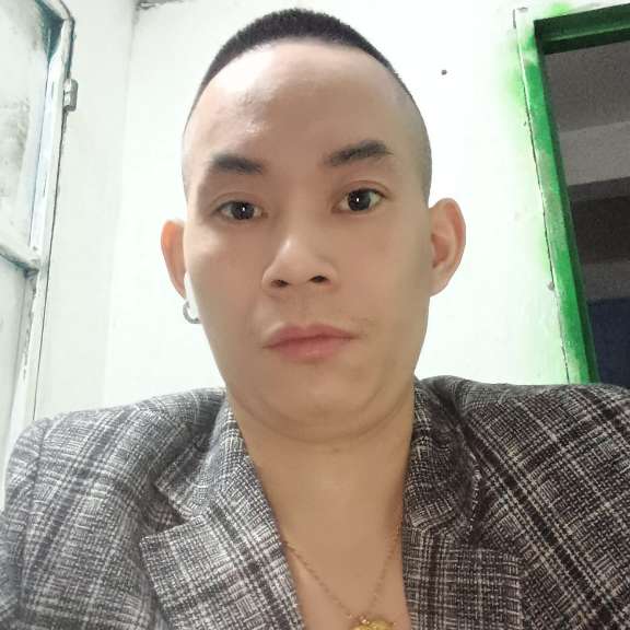 破开孤独的照片
