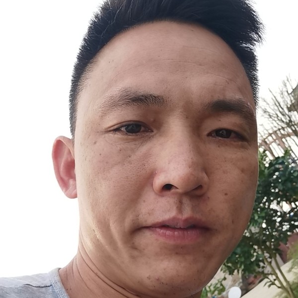 谭建勇的照片