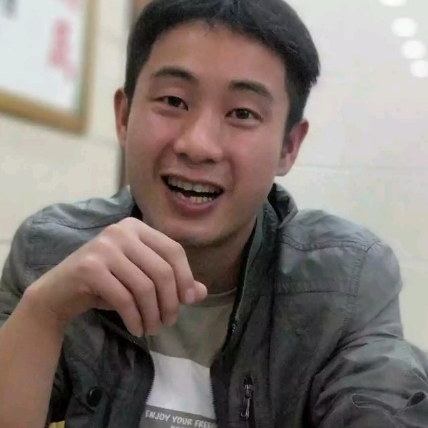 语路。。的照片
