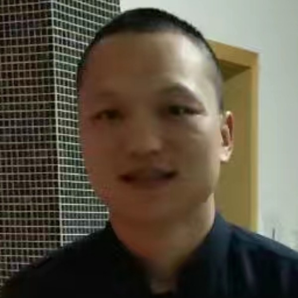 黄叮的照片