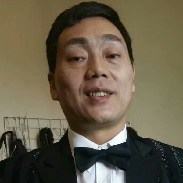 江上彩虹的照片