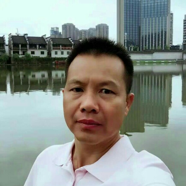 逐风顺利的照片
