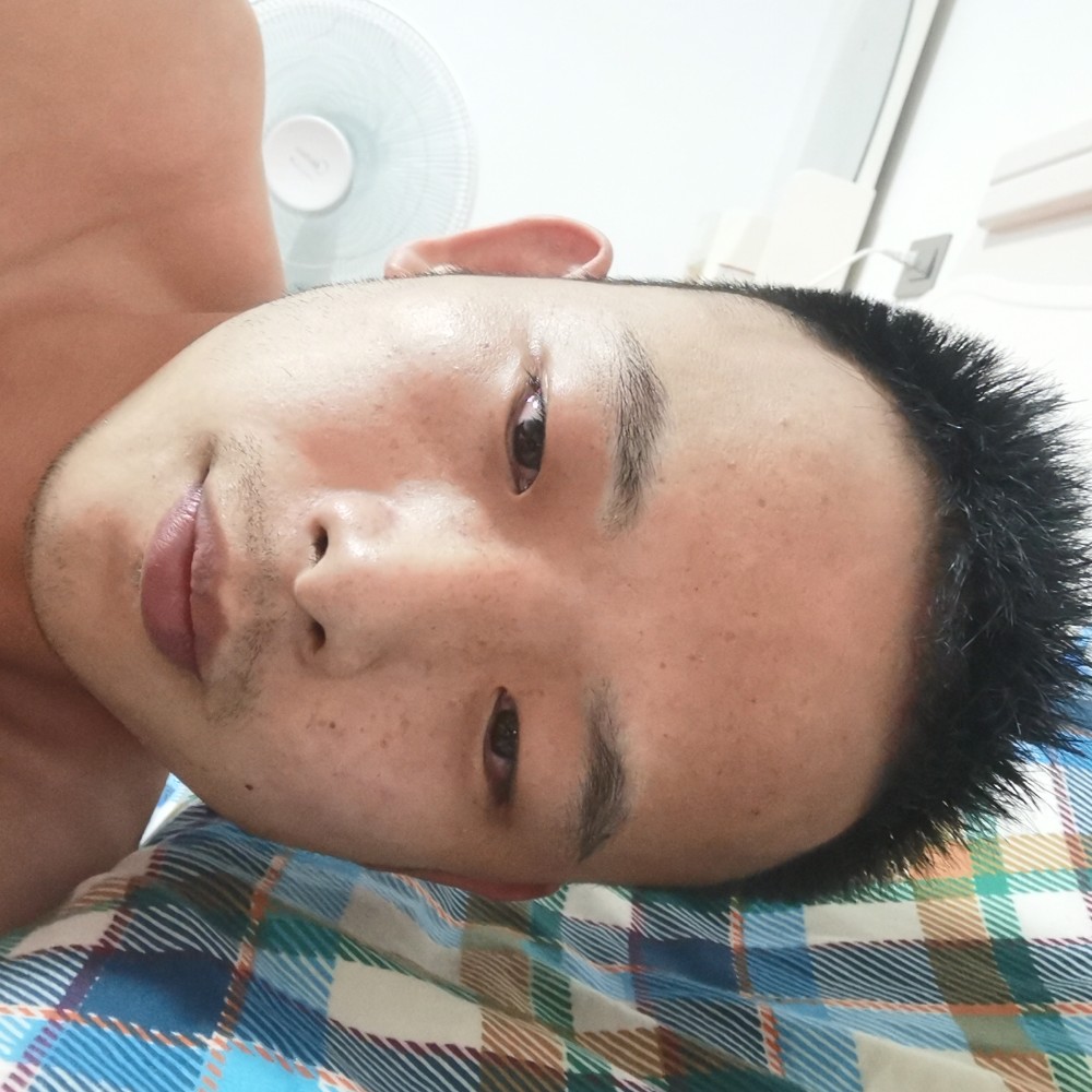 会撒娇迎泪雨的照片