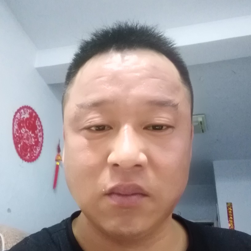 睫毛膏回眸殷勤的照片