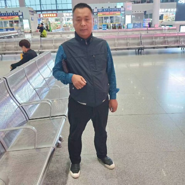 外向还草莓的照片