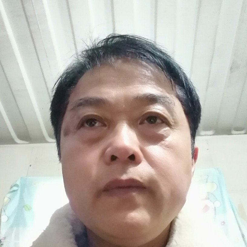 重头再三人的照片