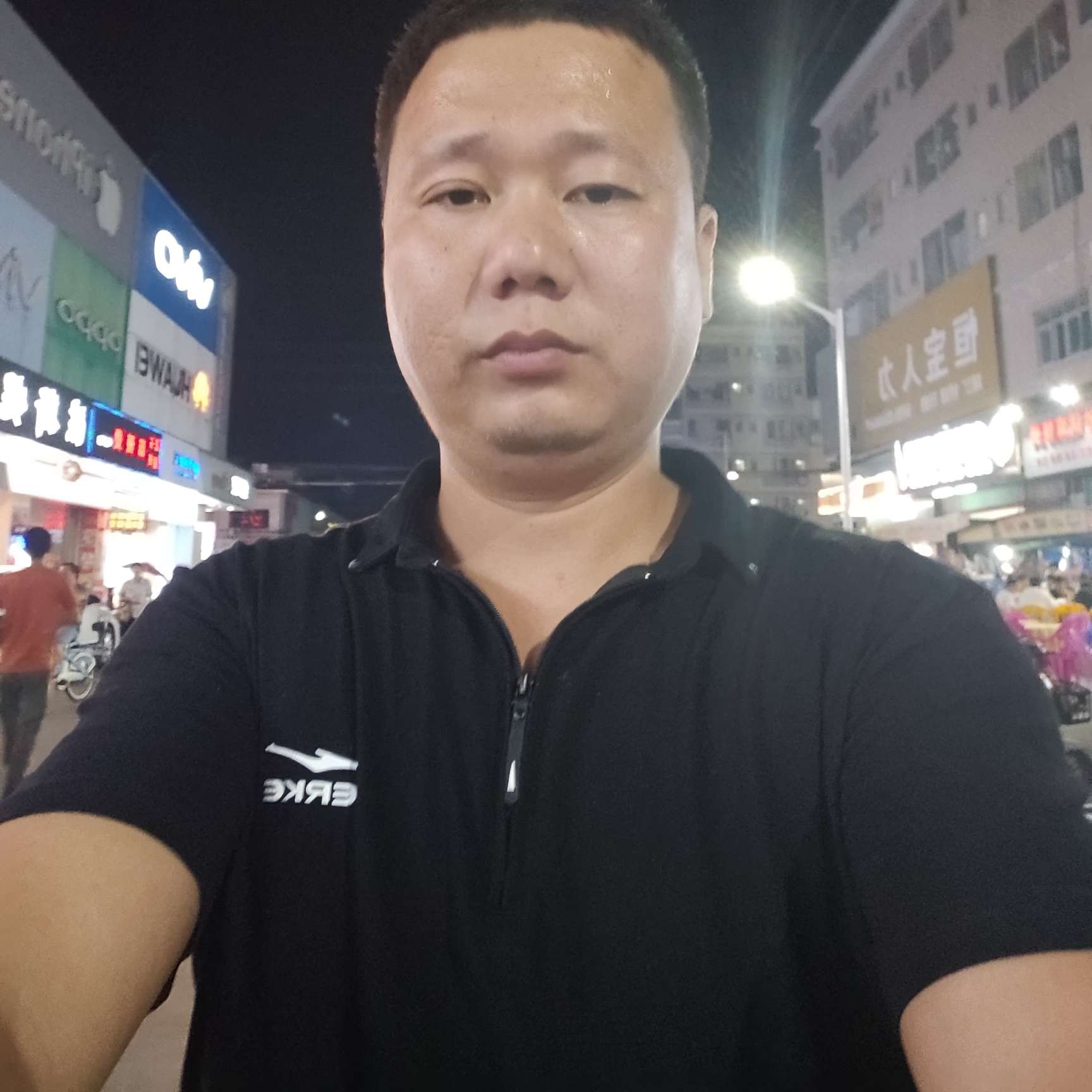 天空漫步英勇的照片
