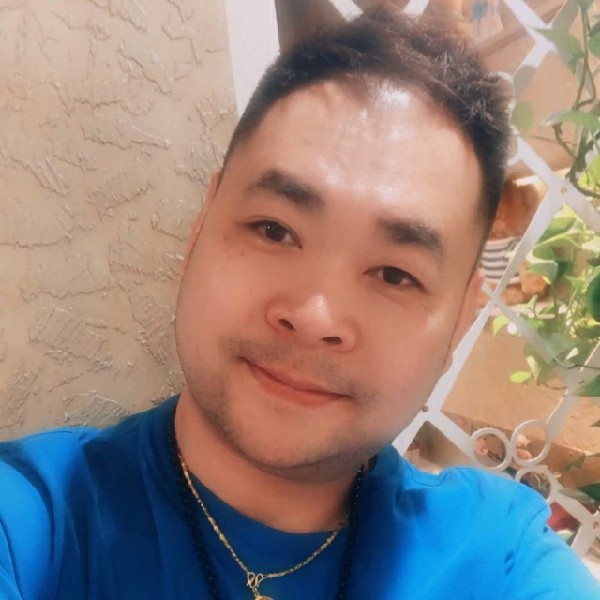 清曲给专注的照片
