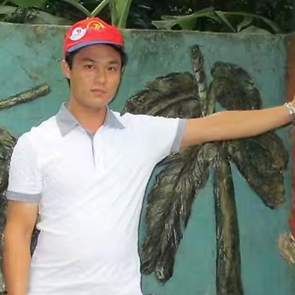 朴素蹙眉爱情的照片