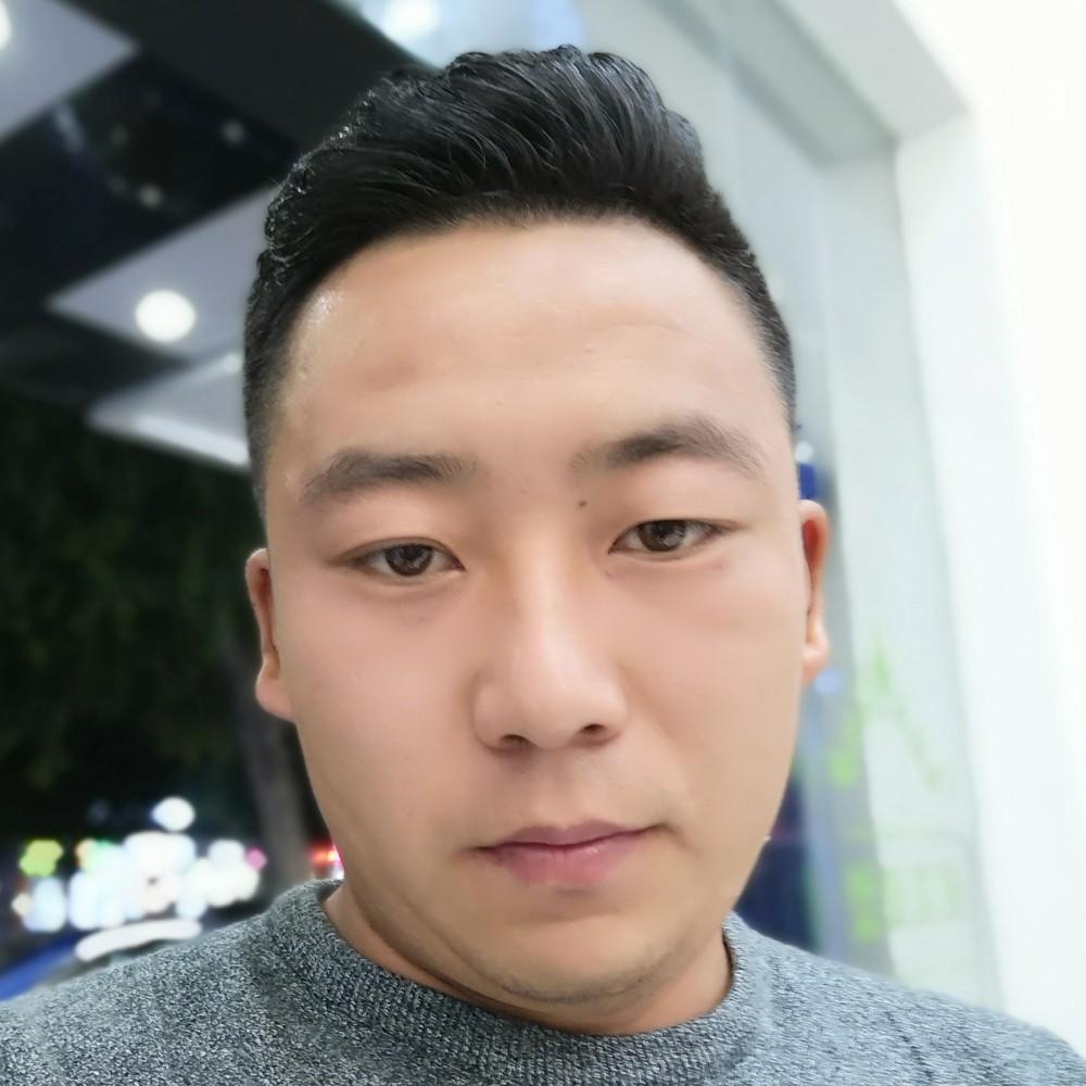 落寂热狗的照片