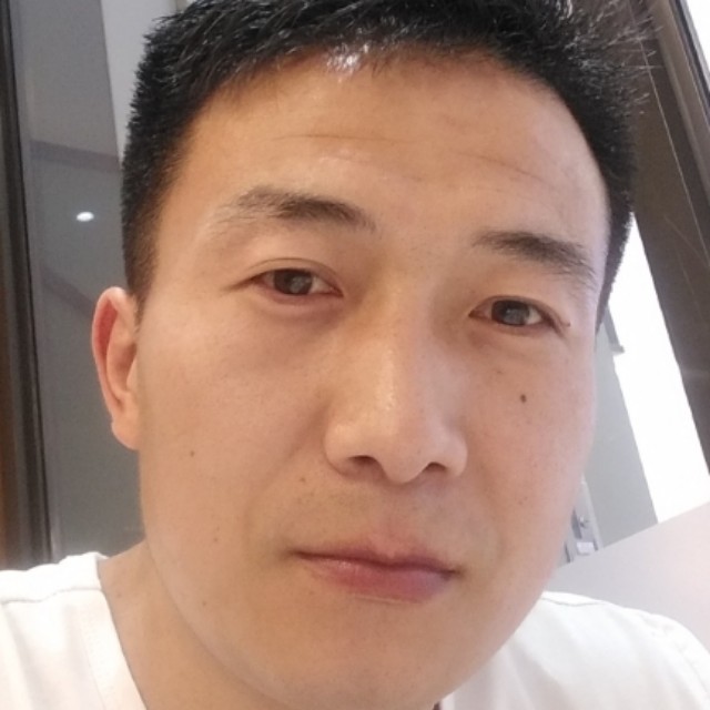 红线绑了大闸蟹的照片