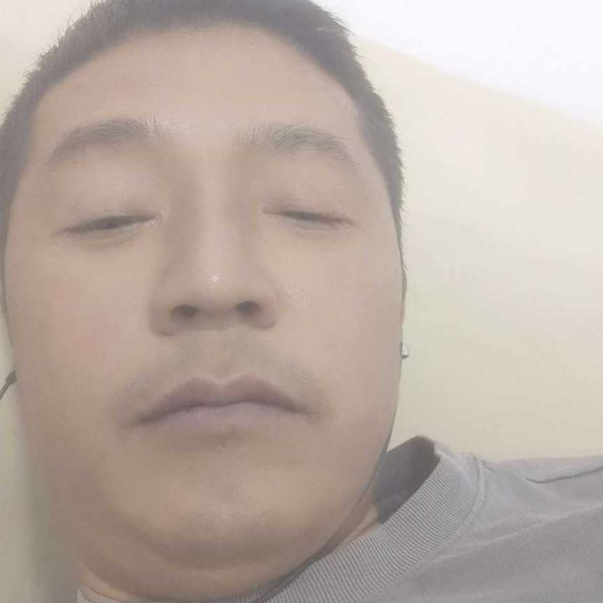 独特蹁跹石头的照片