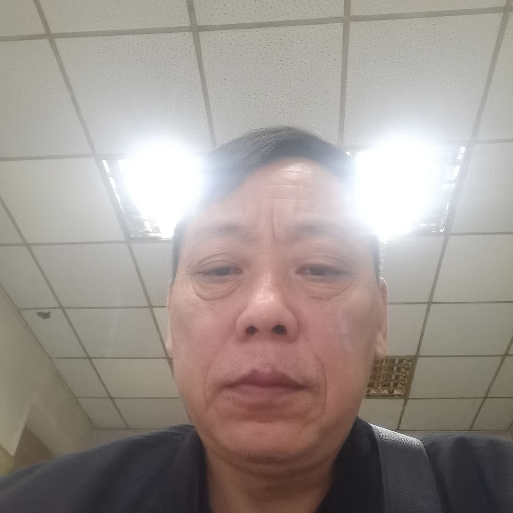 舒适等待柚子的照片
