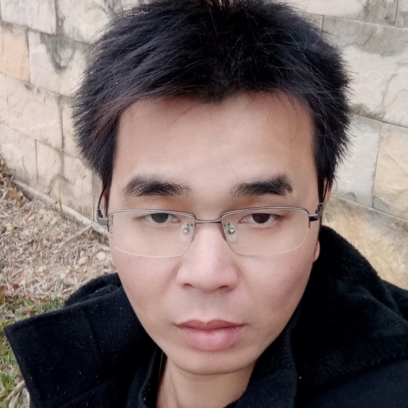 深情深拥酒窝的照片
