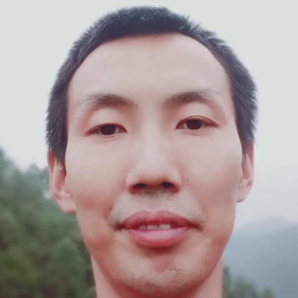 秋月保卫怕孤单的照片