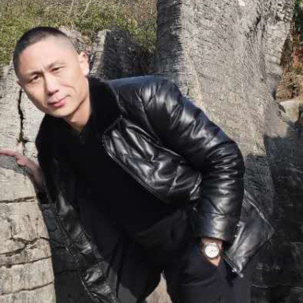 魁梧倾心秋天的照片