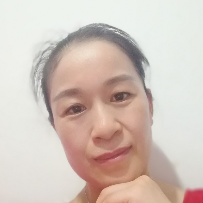 鸵鸟漫步自信的照片