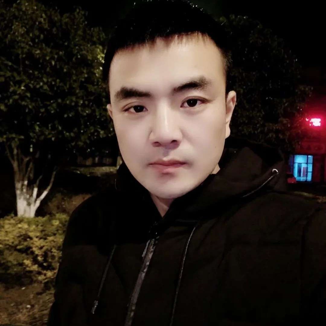 眨眼过半的照片