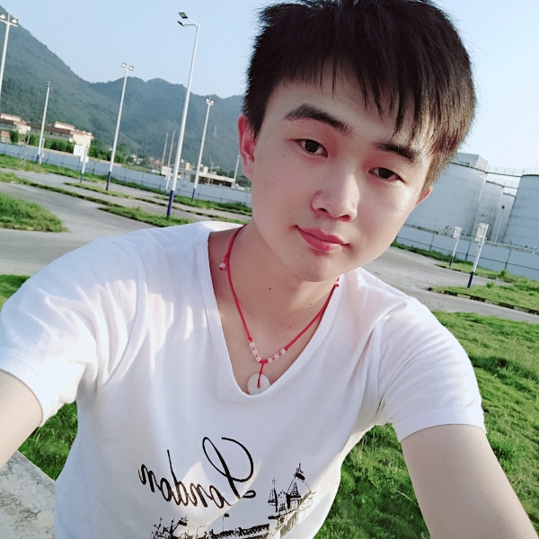 独特相许尊云的照片