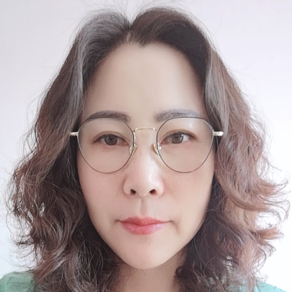 知性女子的照片