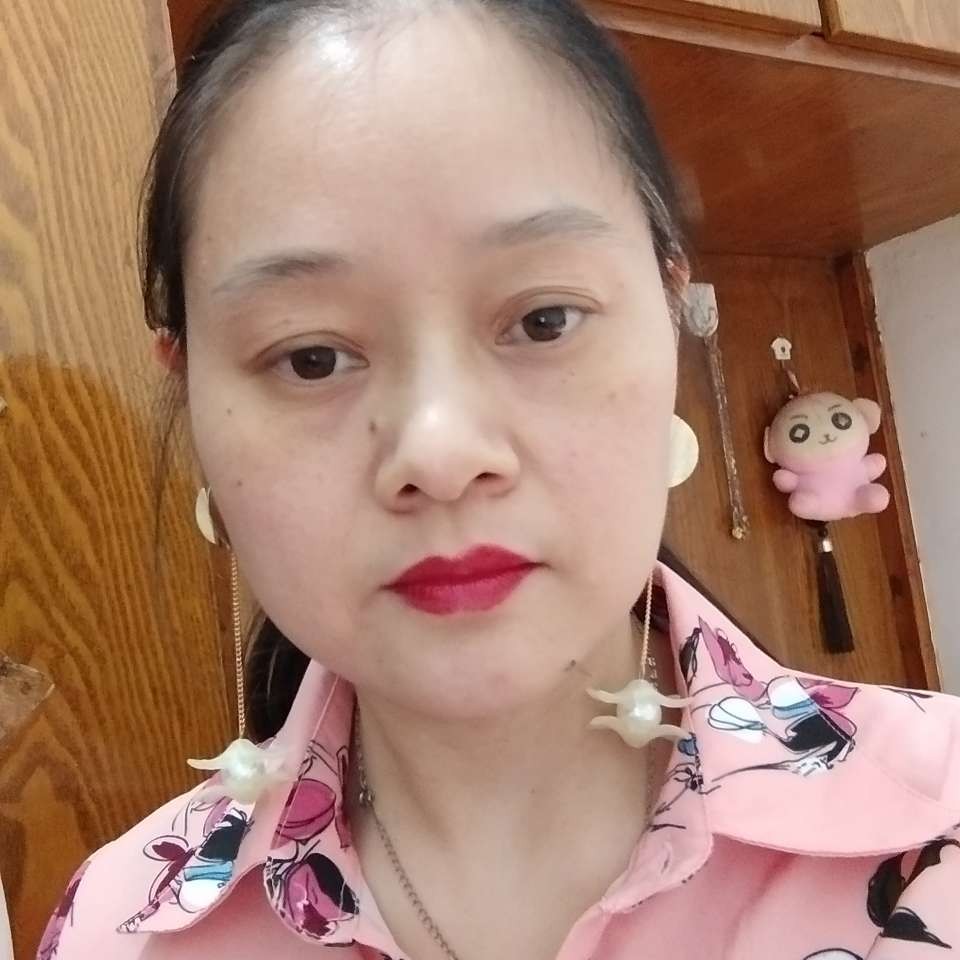 清秀邂逅樱桃的照片